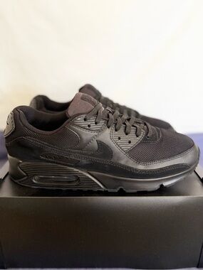 AUTHENTIC Nike Air Max 90 Recraft Triple Black size 11 CN8490-003 2022 PRE-OWNED